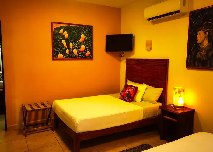 El Roble Hotel